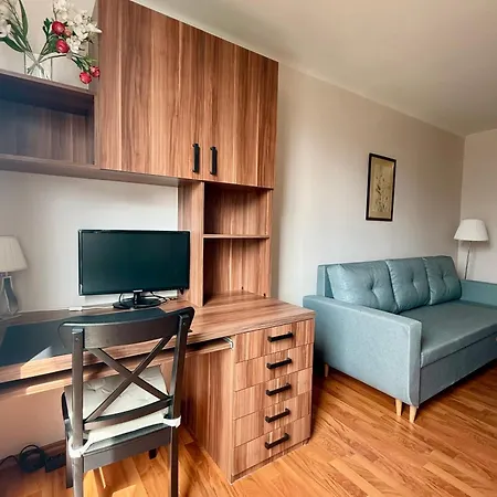 Park Mirowski Standard Lejlighed