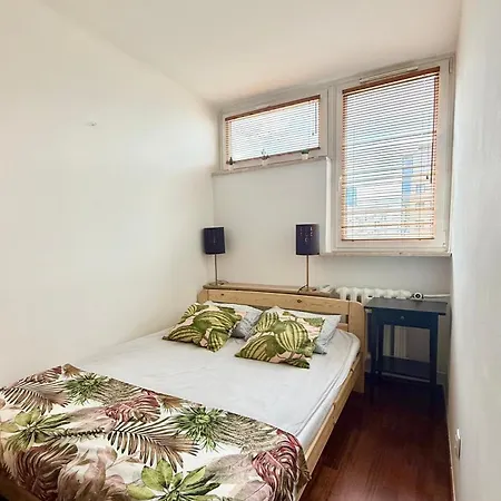 Park Mirowski Standard Lejlighed *