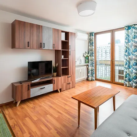 Park Mirowski Standard Apartment Warschau