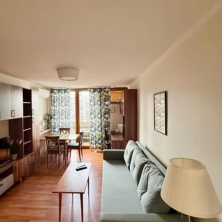 Park Mirowski Standard Apartment Warsaw
