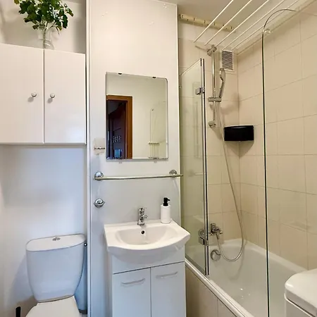 Park Mirowski Standard Apartment Warsaw