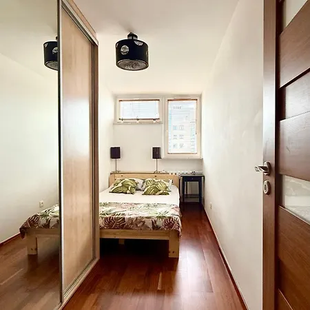 Apartment Park Mirowski Standard *